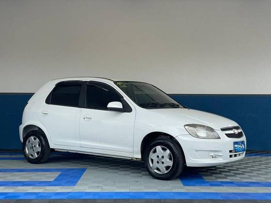 CHEVROLET CELTA 1.0 MPFI ADVANTAGE 8V FLEX 4P MANUAL CHEVROLET CELTA 1.0 MPFI ADVANTAGE 8V FLEX 4P MANUAL